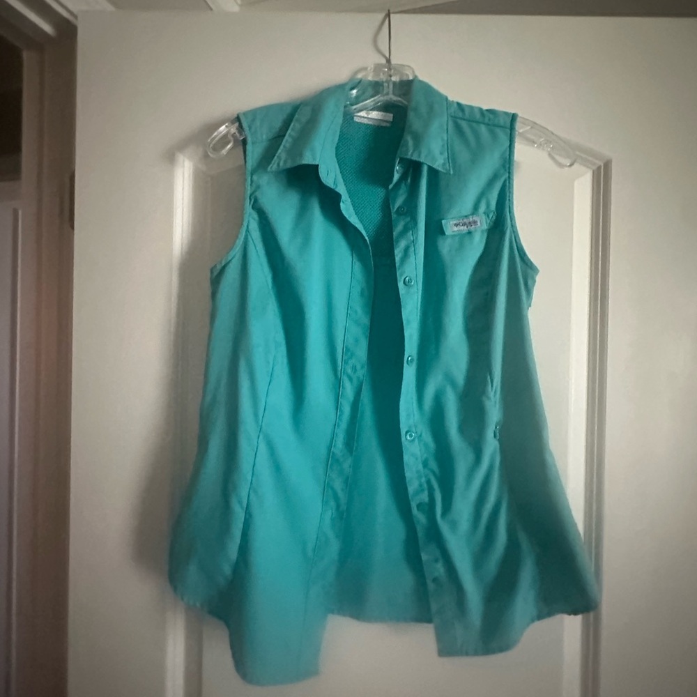 Aqua Sleeveless Button-Down Shirt